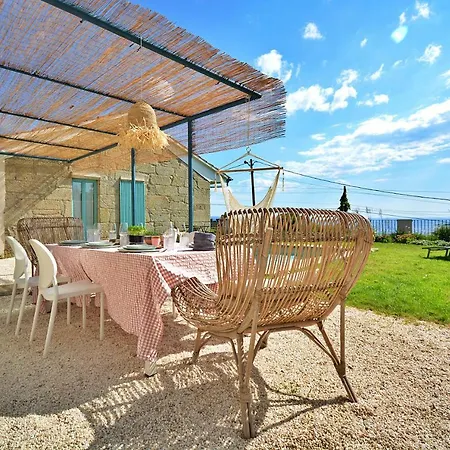 Lujosa Con Vistas Al Mar En Villa